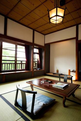Hatago Kayausagi