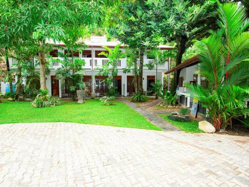 Bed & Breakfast Celestial Inn