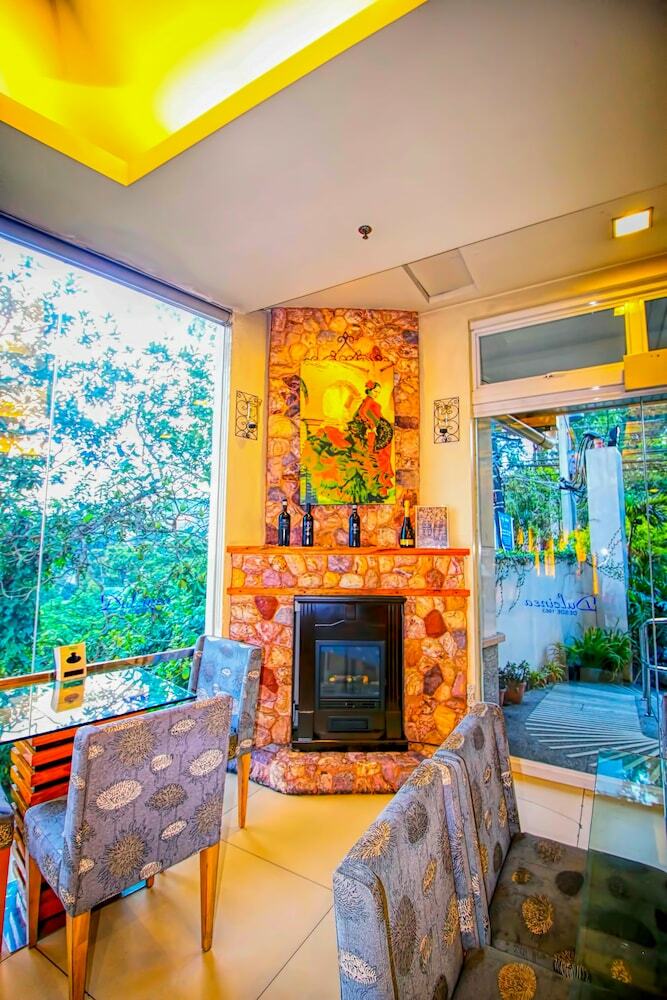 Hotel Chalet Baguio