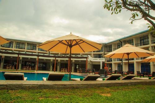 Camelot Beach Hotel