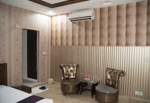 Hotel Premier Inn Davis Road