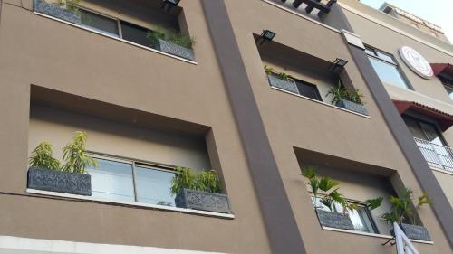 Hotel Intellectual Inn, Bahria Town