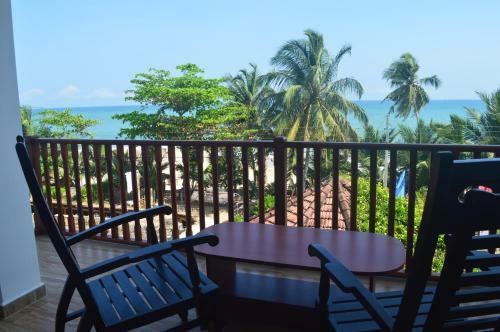 Hostal Shanika Beach Inn