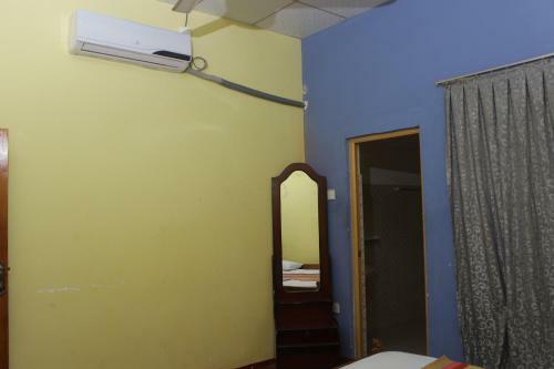 Hostal Lena's Guest House