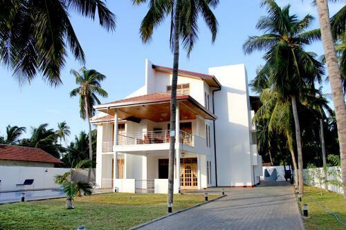 Hotel Bluewater Beach Resort