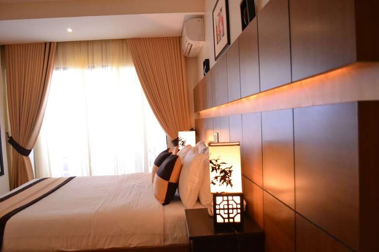 The Pinnacle Hotel And Suites