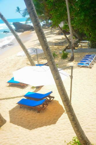 Sayura Beach Hotel