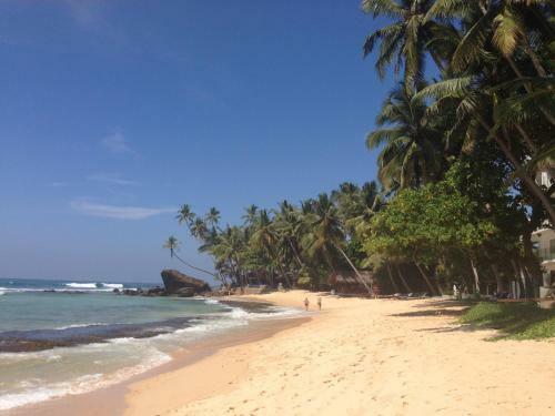 Sayura Beach Hotel