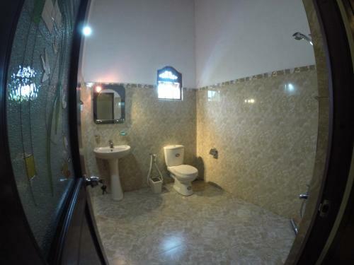Hostal Tiny Royal Palace