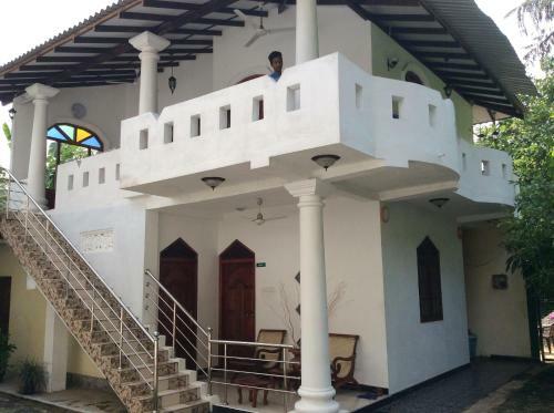 Hostal Tiny Royal Palace
