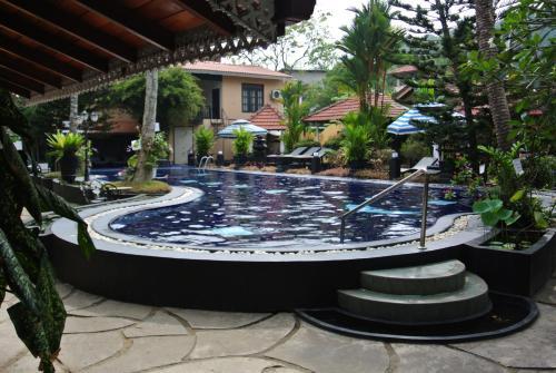 Hotel Flower Garden