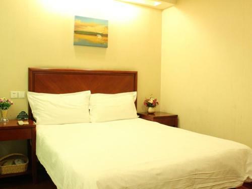 Greentree Inn Hebei Handan Railway Station Express Hotel