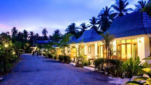 Hotel Ruean Thai Nai Bang Resort