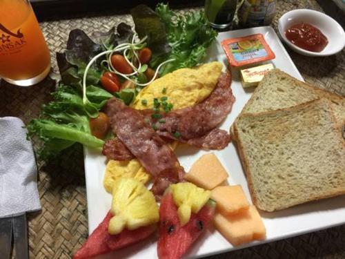 Hotel Ruean Thai Nai Bang Resort