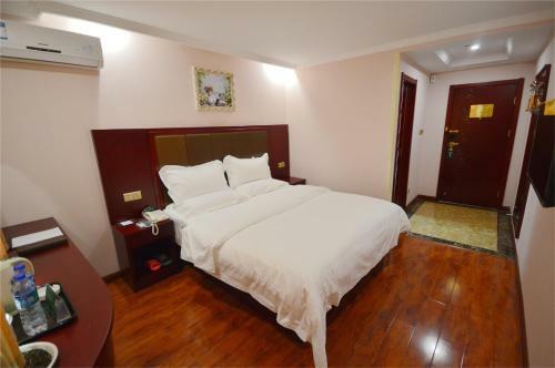 Greentree Inn Jiangsu Xuzhou Railway Station Business Hotel