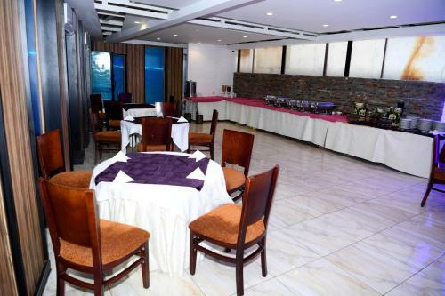 Boulevard Apartments Hotel