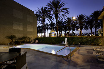 Motel Anaheim Discovery Inn And Suites