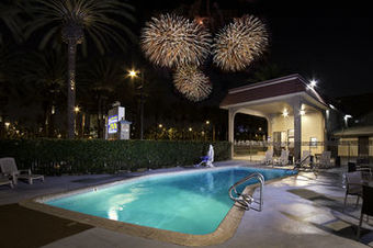 Motel Anaheim Discovery Inn And Suites