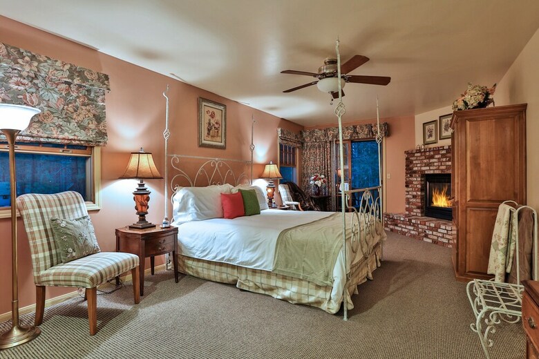 Alpenhorn Bed And Breakfast