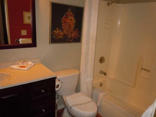 Two-bedroom Premier Unit #70 By Escape For All Seasons