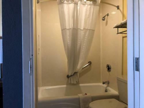 Hotel Days Inn Hayward Airport