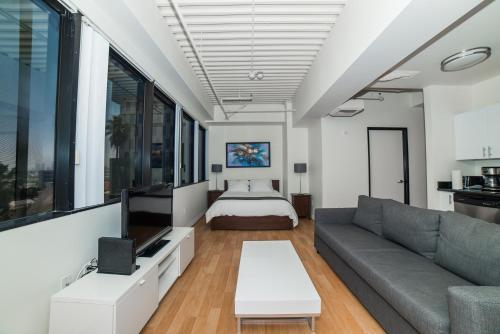 California Spring Apartment