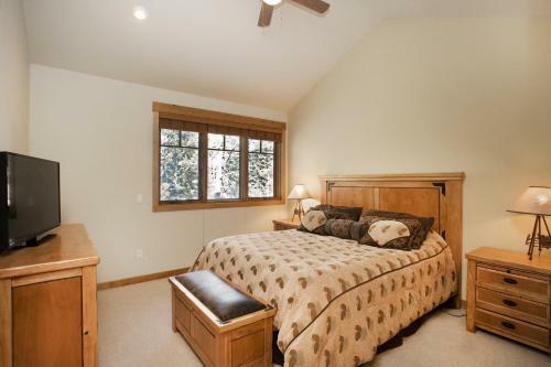 Lodge Mammoth Golf Properties By 101 Great Escapes
