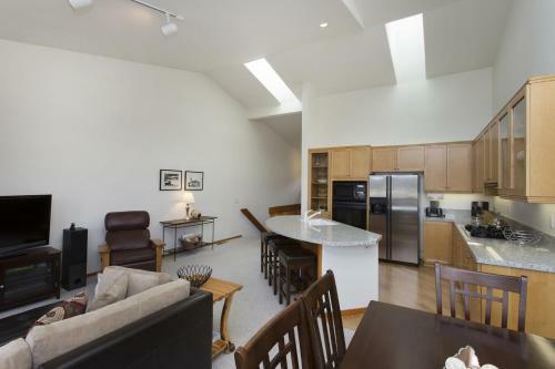 Lodge Mammoth Golf Properties By 101 Great Escapes