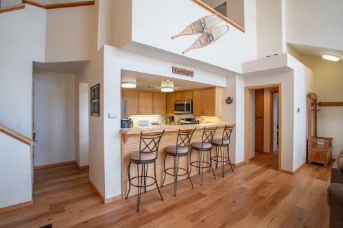 Lodge Mammoth Golf Properties By 101 Great Escapes