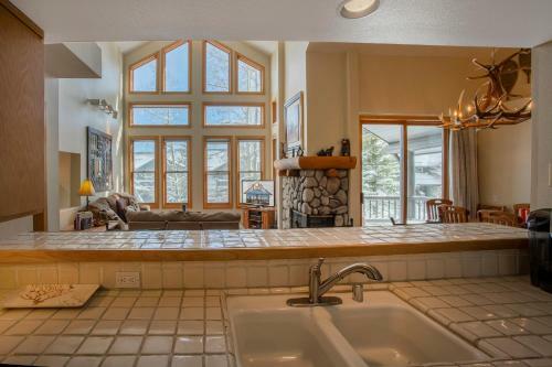 Lodge Mammoth Golf Properties By 101 Great Escapes