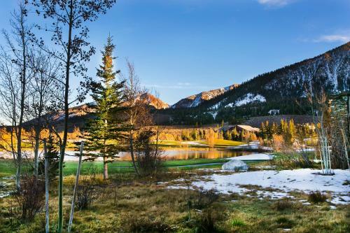Lodge Mammoth Golf Properties By 101 Great Escapes