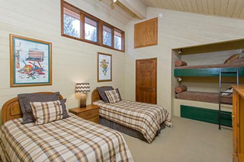 Lodge Mammoth Golf Properties By 101 Great Escapes