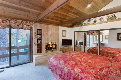 Lodge Mammoth Golf Properties By 101 Great Escapes