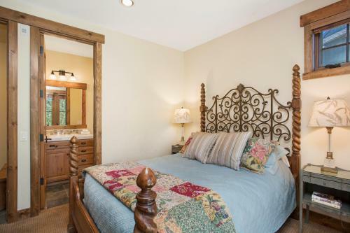 Lodge Mammoth Golf Properties By 101 Great Escapes