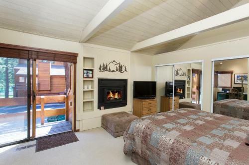 Lodge Mammoth Golf Properties By 101 Great Escapes