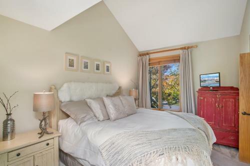 Lodge Mammoth Golf Properties By 101 Great Escapes