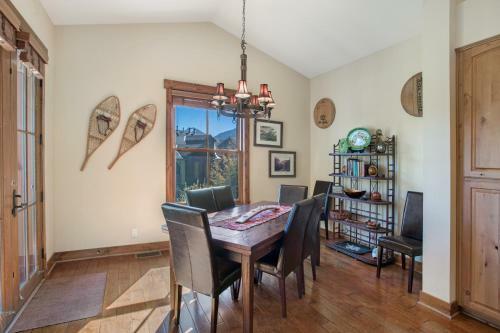 Lodge Mammoth Golf Properties By 101 Great Escapes