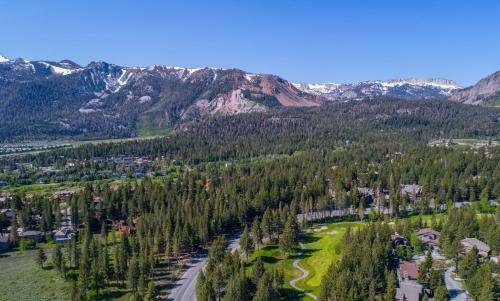 Lodge Mammoth Golf Properties By 101 Great Escapes