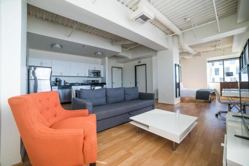 Hollywood Academy Apartment