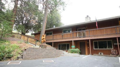 Cedar Mountain Lodge