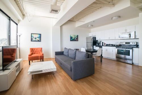California Wanderlust Apartment