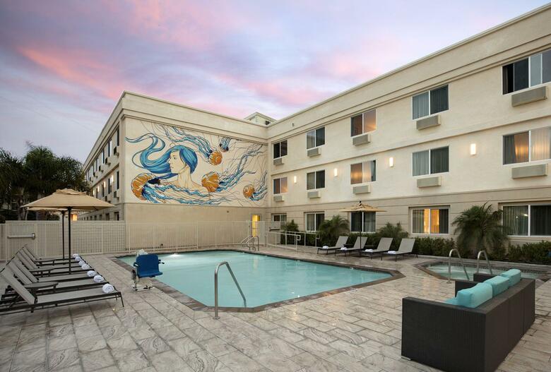 The Redondo Beach Hotel