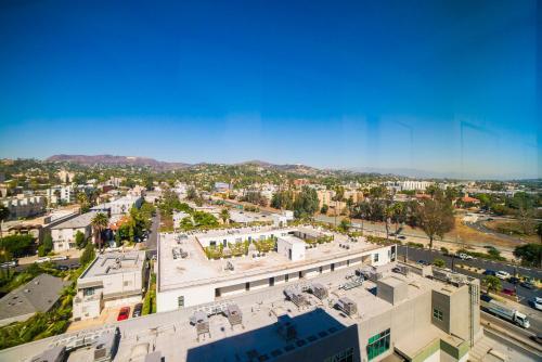 California Silver Apartment
