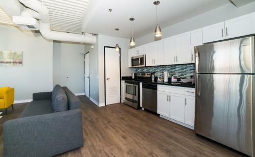 California Silver Apartment