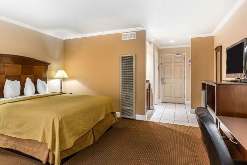Hotel Quality Inn Near Hearst Castle