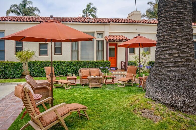 Posada Harbor House Inn