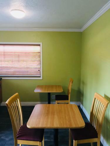Motel Americas Best Value Inn Visalia