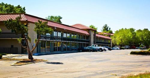 Motel Green Tree Inn And Extended Stay Suites