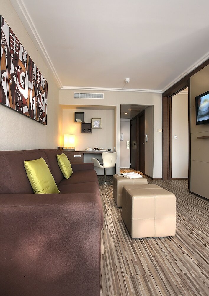 AC Hotel Ambassadeur Antibes - Juan Les Pins