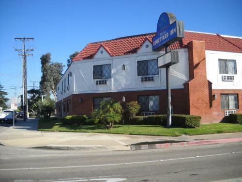 Motel Palms Courtyard Inn